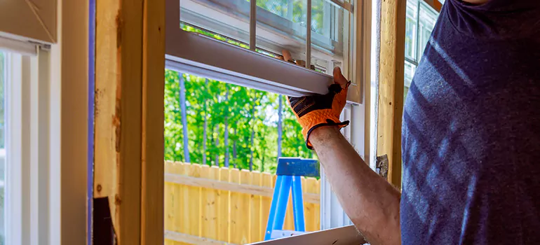 >Bay Window Curtain Rail Track in San Carlos, CA